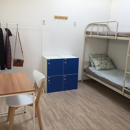 Inside Busan Hostel Екстериор снимка