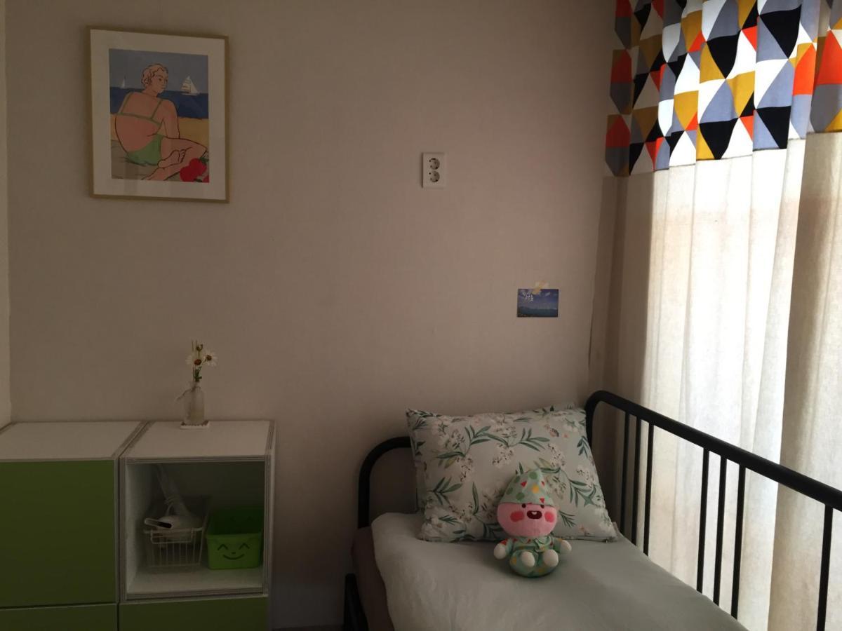 Inside Busan Hostel Екстериор снимка
