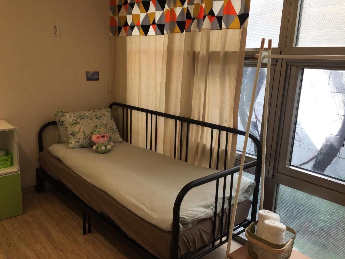 Inside Busan Hostel Екстериор снимка
