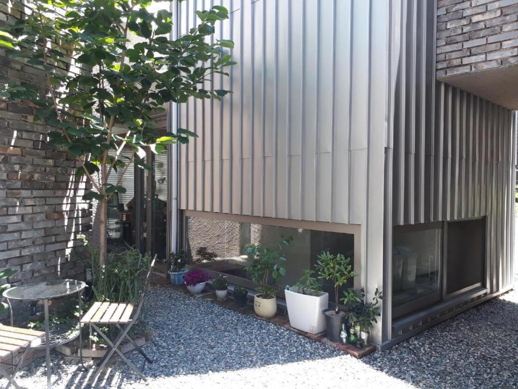 Inside Busan Hostel Екстериор снимка